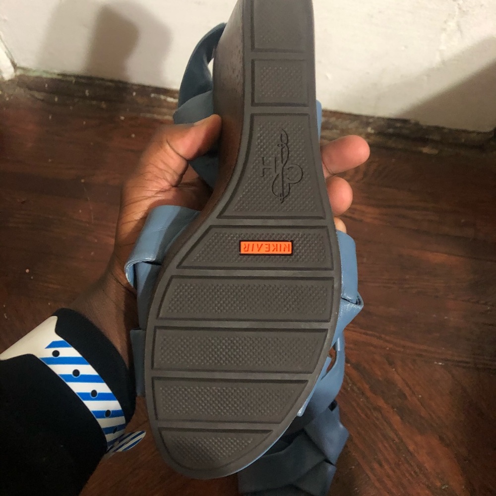Cole Haan - Picture 2 of 3